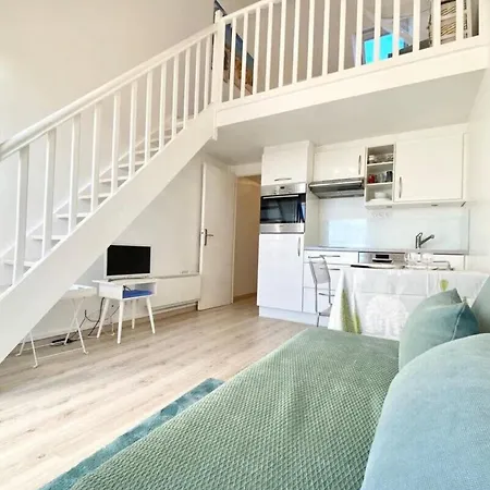 Joli Cosy Vue Imprenable 180 Apartment