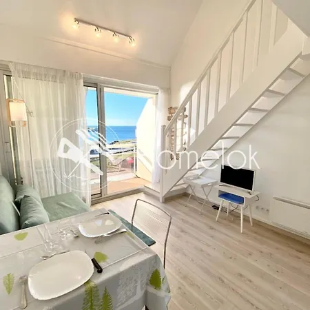 Joli Cosy Vue Imprenable 180 Apartment *
